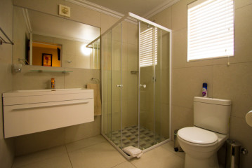 balmoral-lodge-bellville-accommodation-bedroom-3